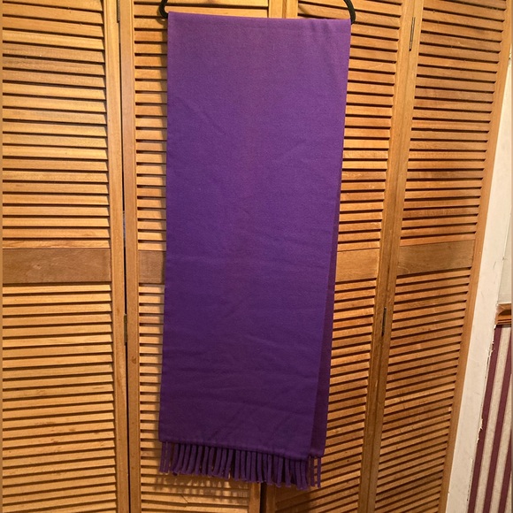 Vintage Heavy Wool Gaberdine Purple Shawl/Wrap with Fringed Hem - Picture 5 of 13